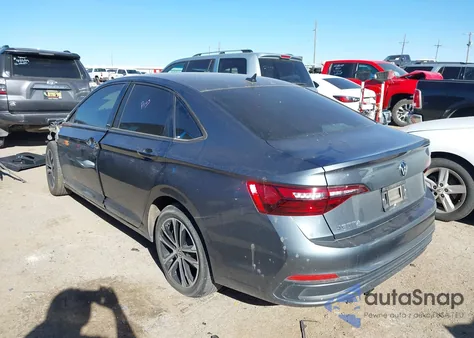 2024 Volkswagen Jetta 1.5T Sport z USA, uszkodzony, nr VIN 3VWBM7BU5RM082790